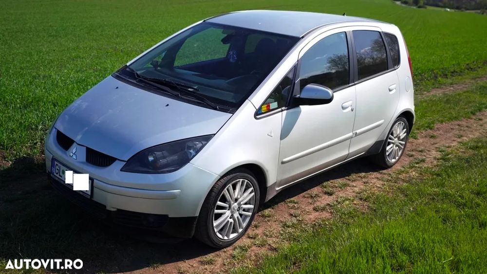 Mitsubishi Colt - 1
