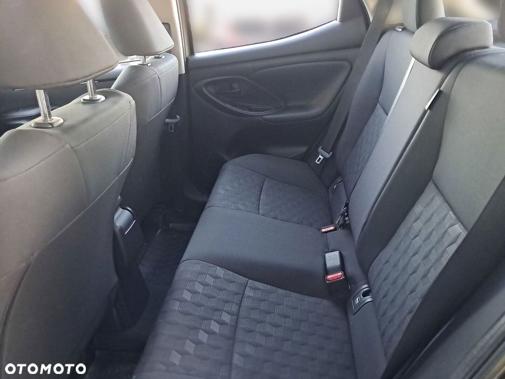 Toyota Yaris - 30