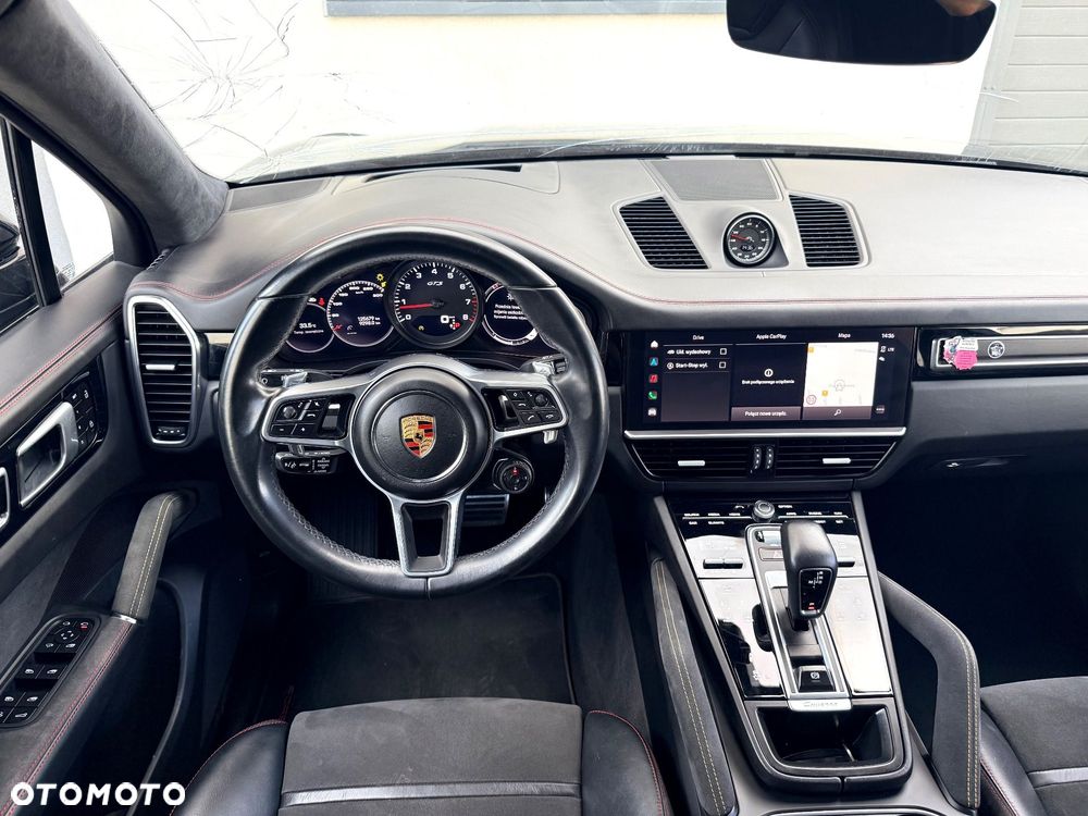 Porsche Cayenne GTS - 25