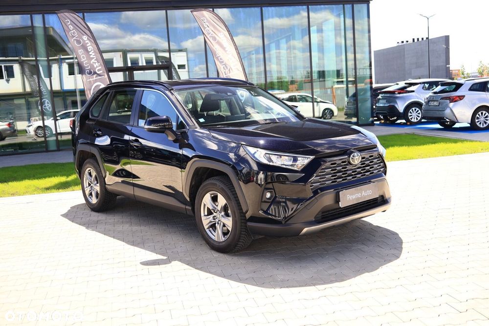 Toyota RAV4 - 1