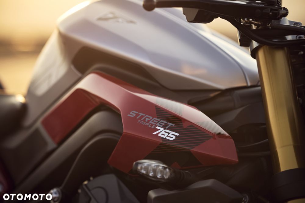 Triumph Street Triple - 5