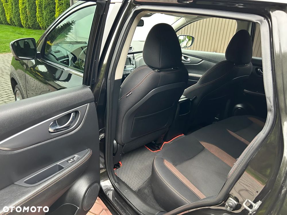 Nissan Qashqai 1.3 DIG-T N-Connecta - 16