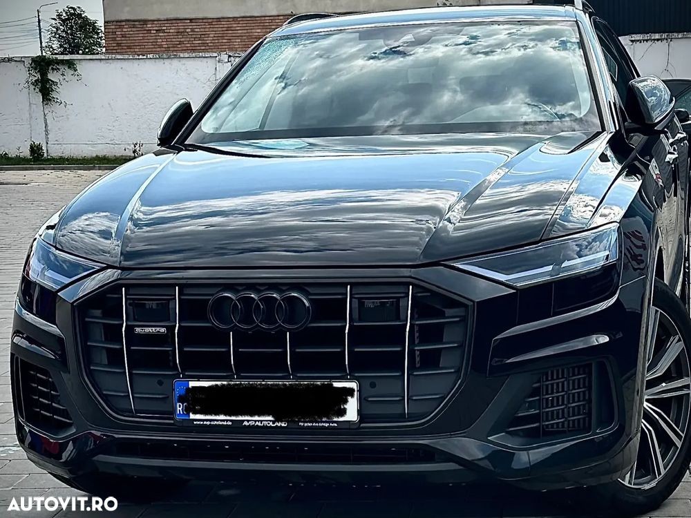 Audi Q8 - 1