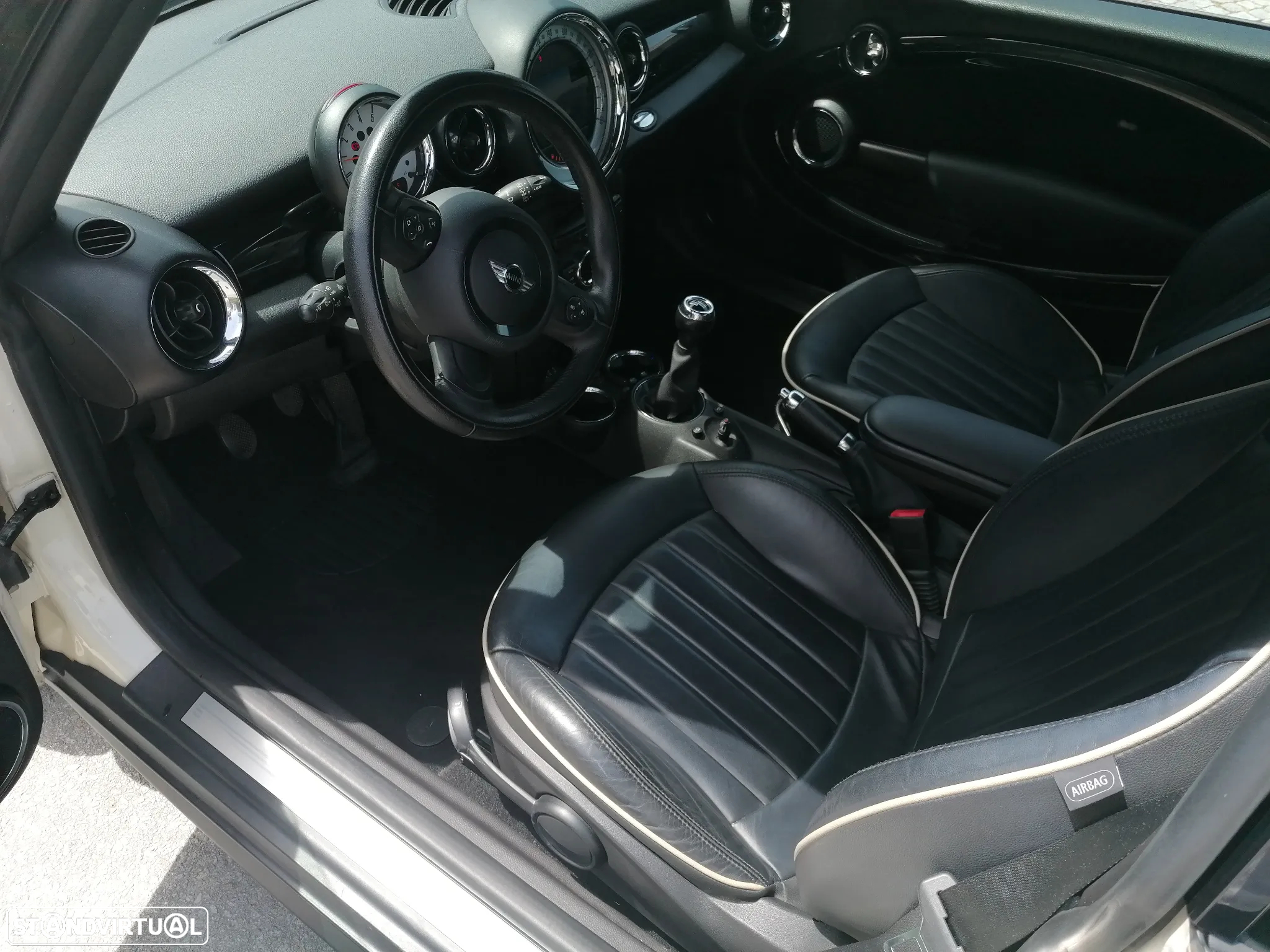 MINI 3 Portas Cooper - 3