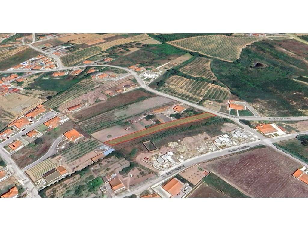 Terreno para construção de 2 moradias - Grande imagem: 2/8