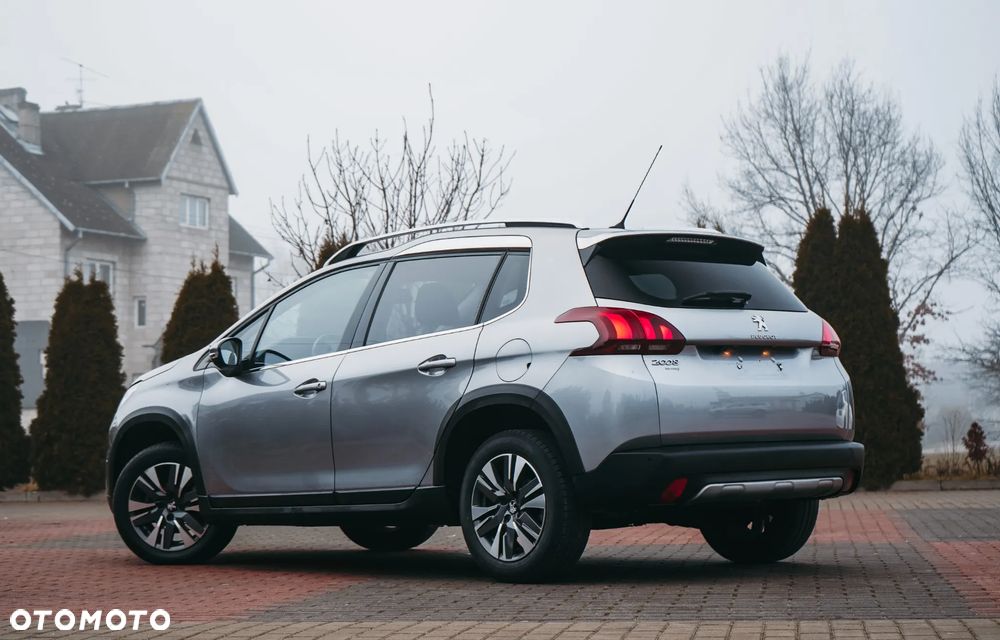 Peugeot 2008 PureTech 110 GPF Stop&Start EAT6 Allure - 10