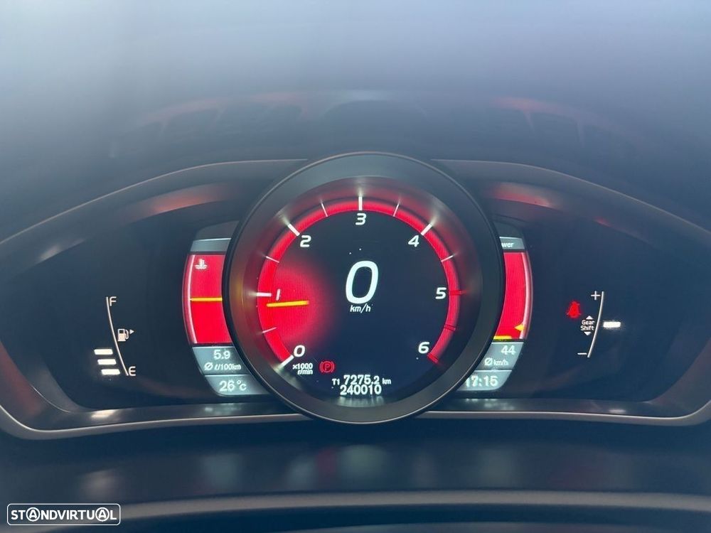 Volvo V40 1.6 D2 R-Design - 21