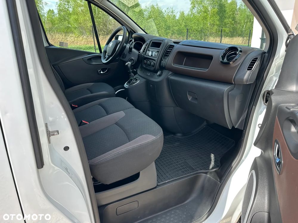 Renault Trafic - 12