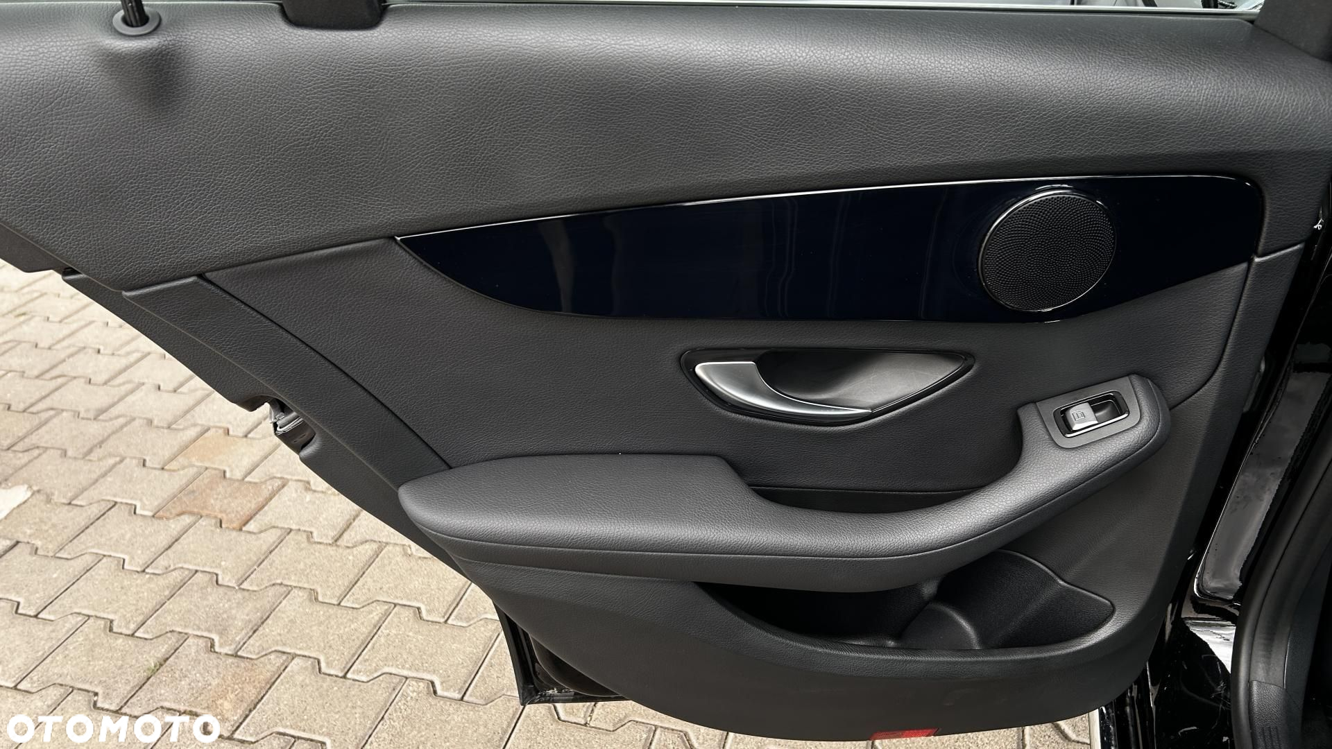 Mercedes-Benz Klasa C 180 9G-TRONIC - 25
