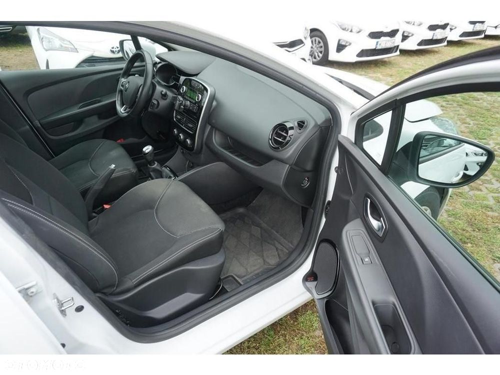 Renault Clio - 28