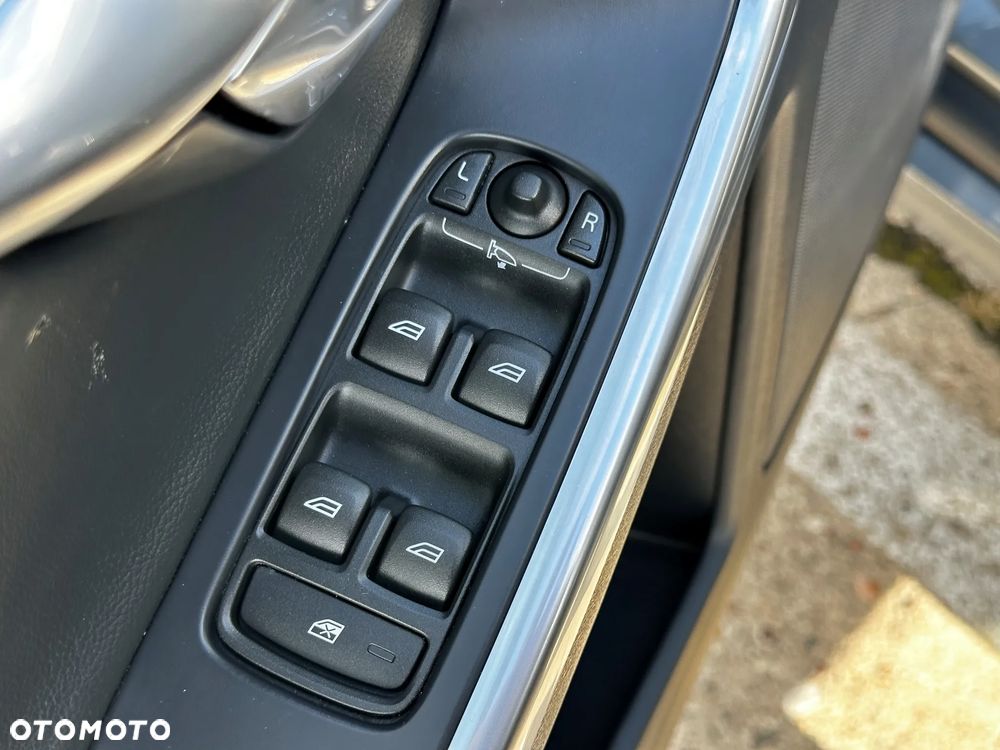 Volvo XC 60 D4 Momentum - 23