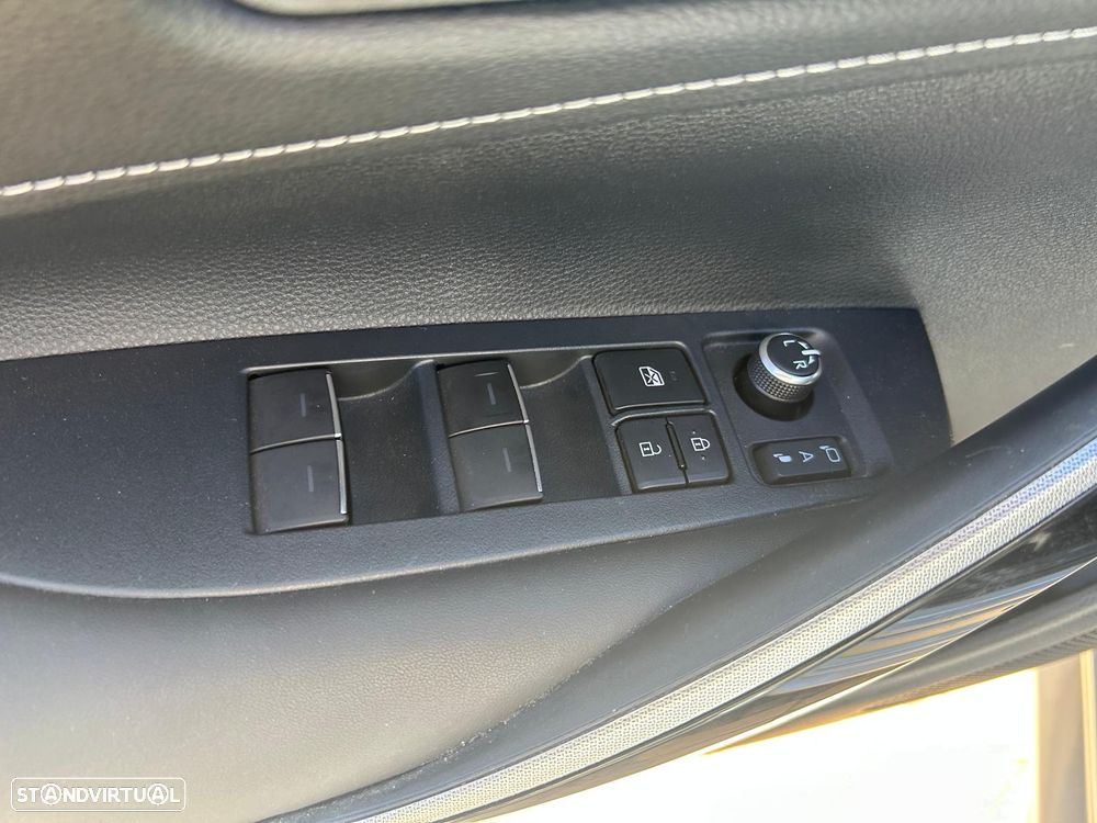 Toyota Corolla Touring Sports 1.8 Hybrid Comfort+P.Sport - 11