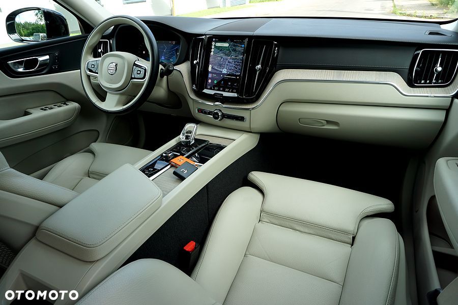 Volvo XC 60 B4 D AWD Geartronic Inscription - 28