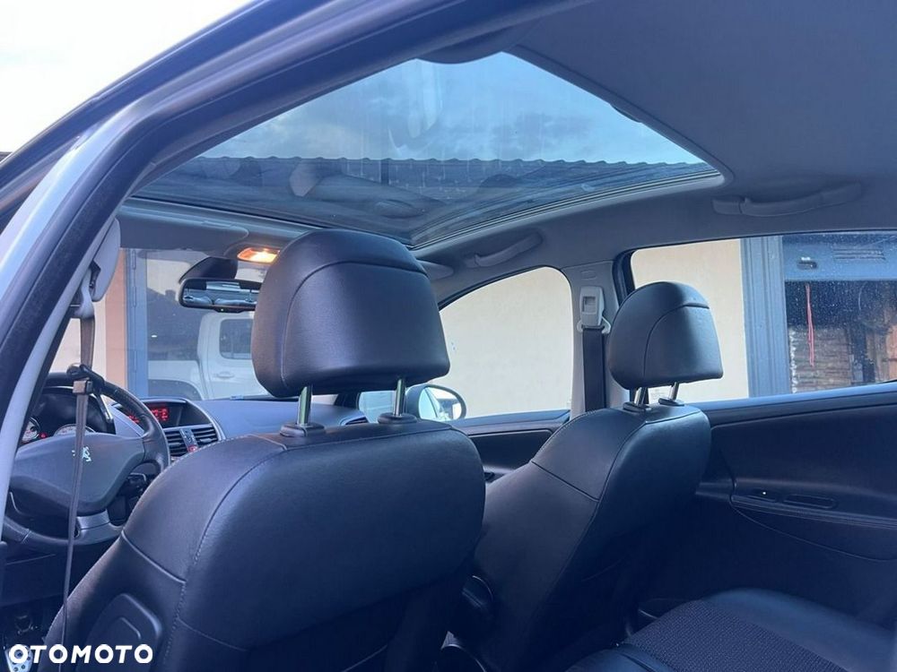 Peugeot 207 1.6 THP Platinum - 8