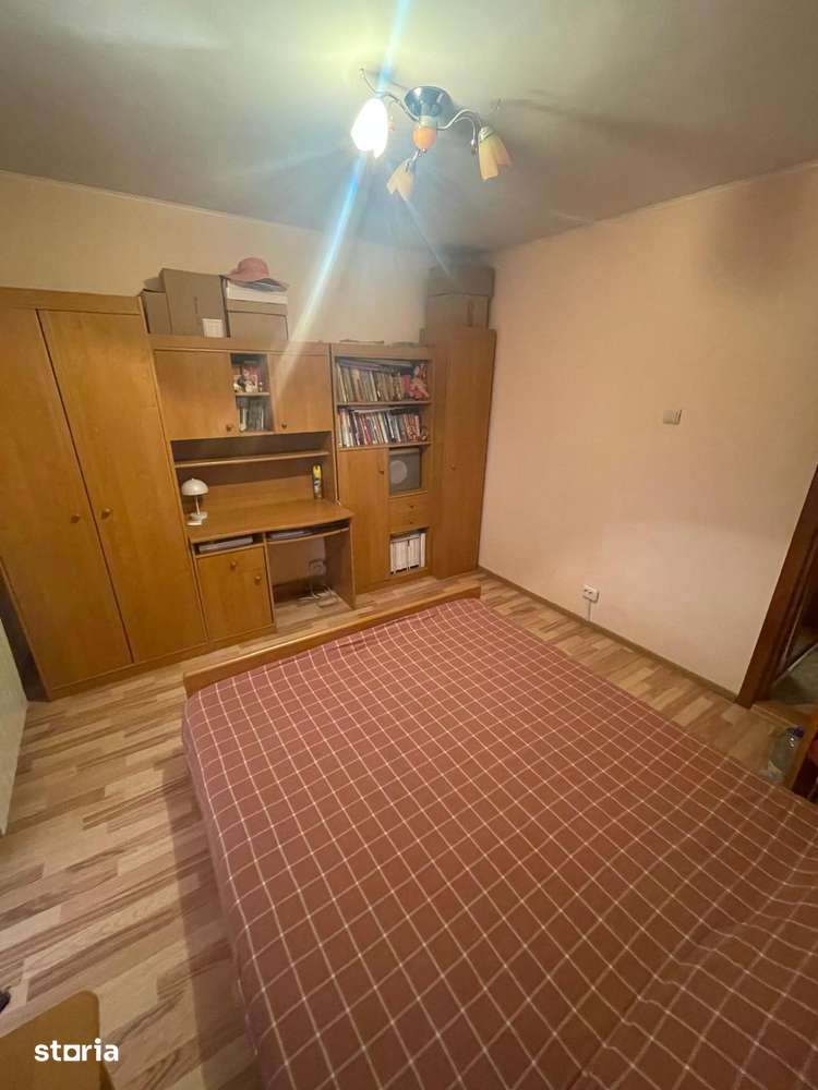 Apartament 3 cam decomandat, mobilat, 2 balcoane, spațiu depozitare — fotografia 2