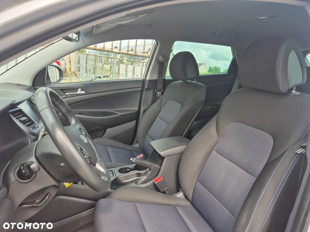 Hyundai Tucson blue 1.7 CRDi 2WD DCT Premium - 18