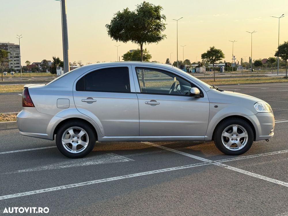 Chevrolet Aveo 1.4i Premium - 3