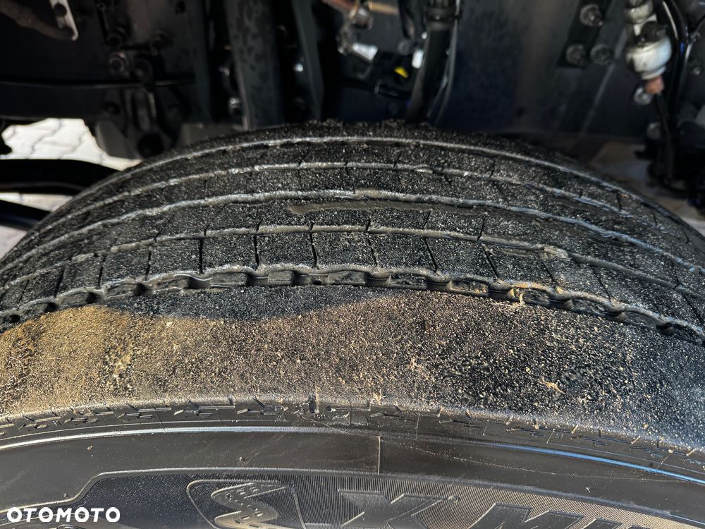 Renault 3xT480 high cab - 14