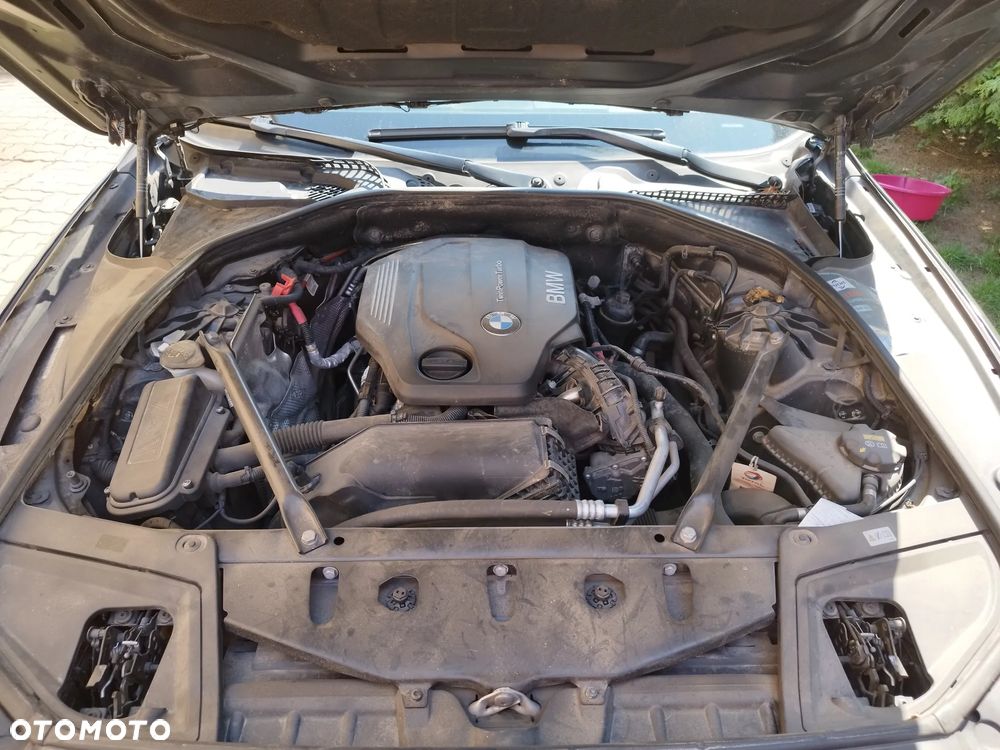 BMW Seria 5 520d - 8