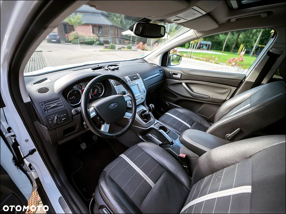 Ford Kuga - 14