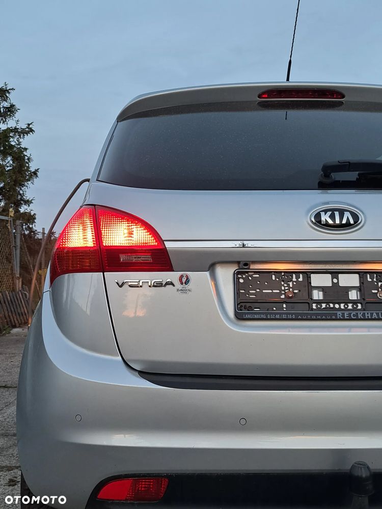 Kia Venga 1.6 CVVT Automatik Fifa World Cup Edition - 38