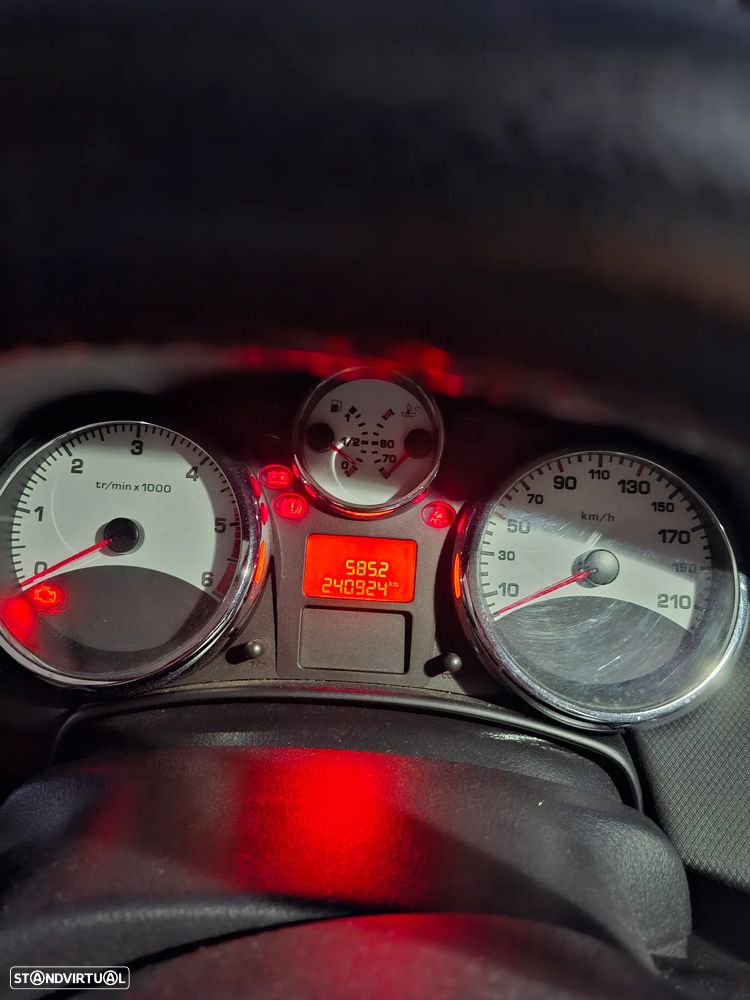 Peugeot 207 CC 1.6 HDi FAP - 13