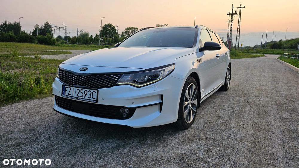 Kia Optima - 1