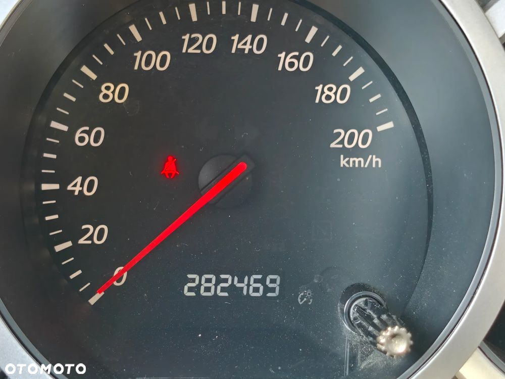Suzuki Grand Vitara 1.9 DDiS Comfort + DPF - 24