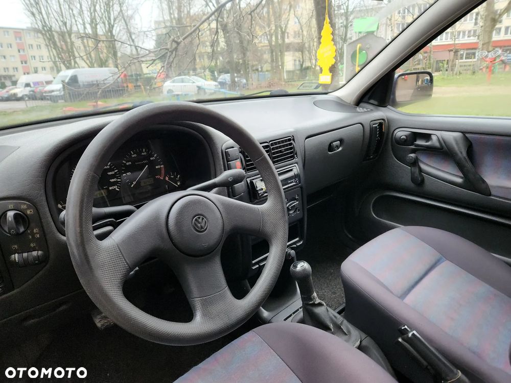 Volkswagen Polo - 15