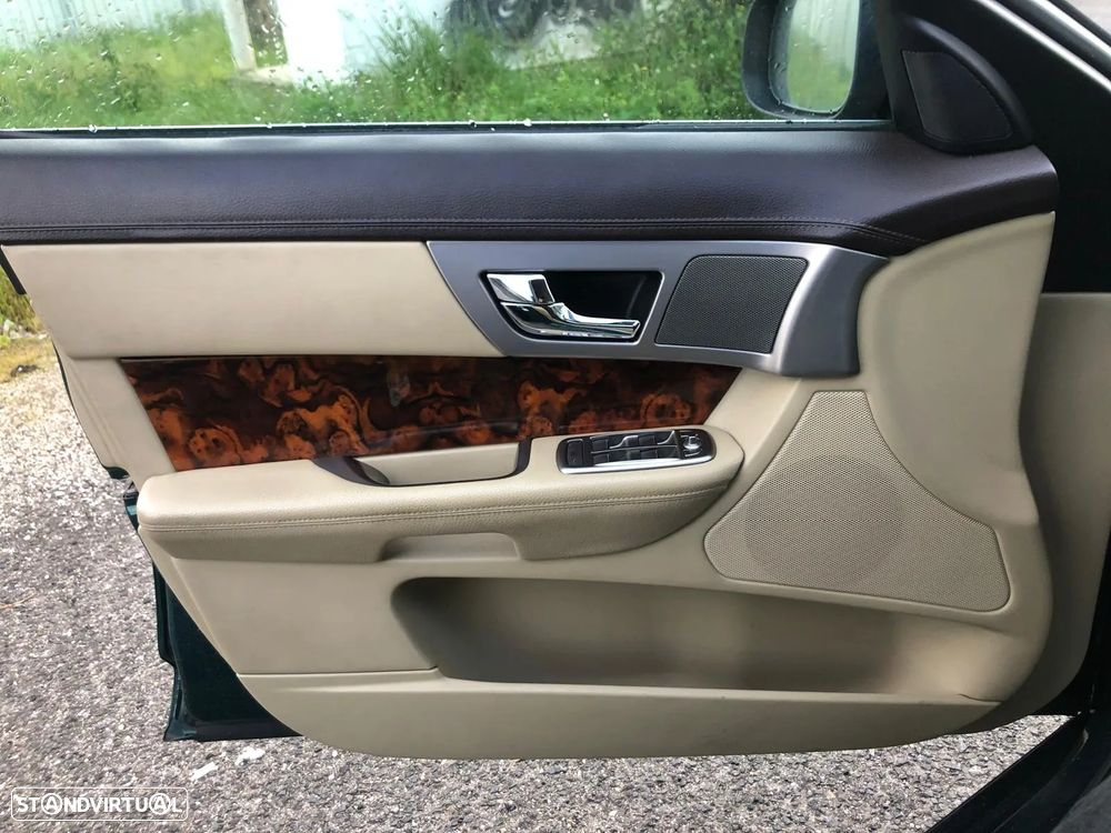 Jaguar XF 3.0 V6 Luxury - 42