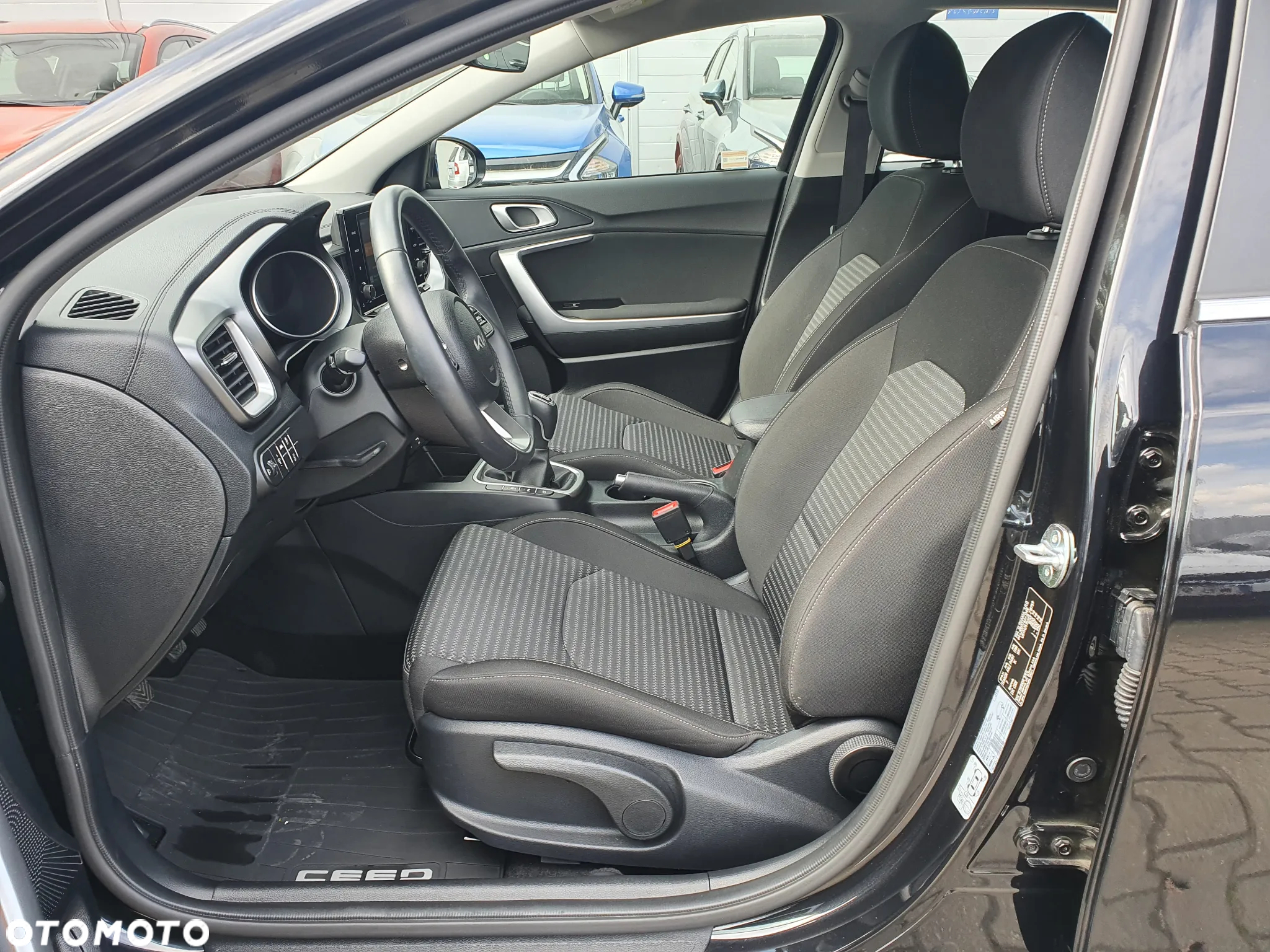 Kia Ceed 1.5 T-GDI M - 26