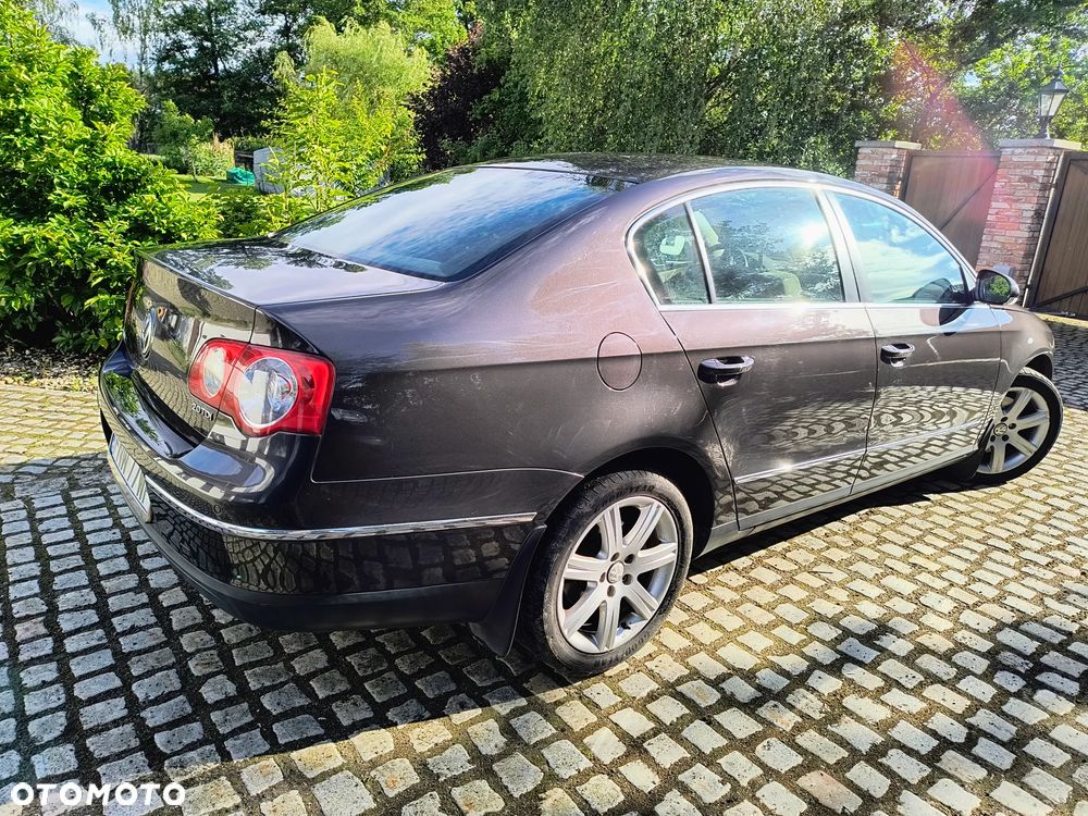 Volkswagen Passat 2.0 TDI DPF Comfortline - 8
