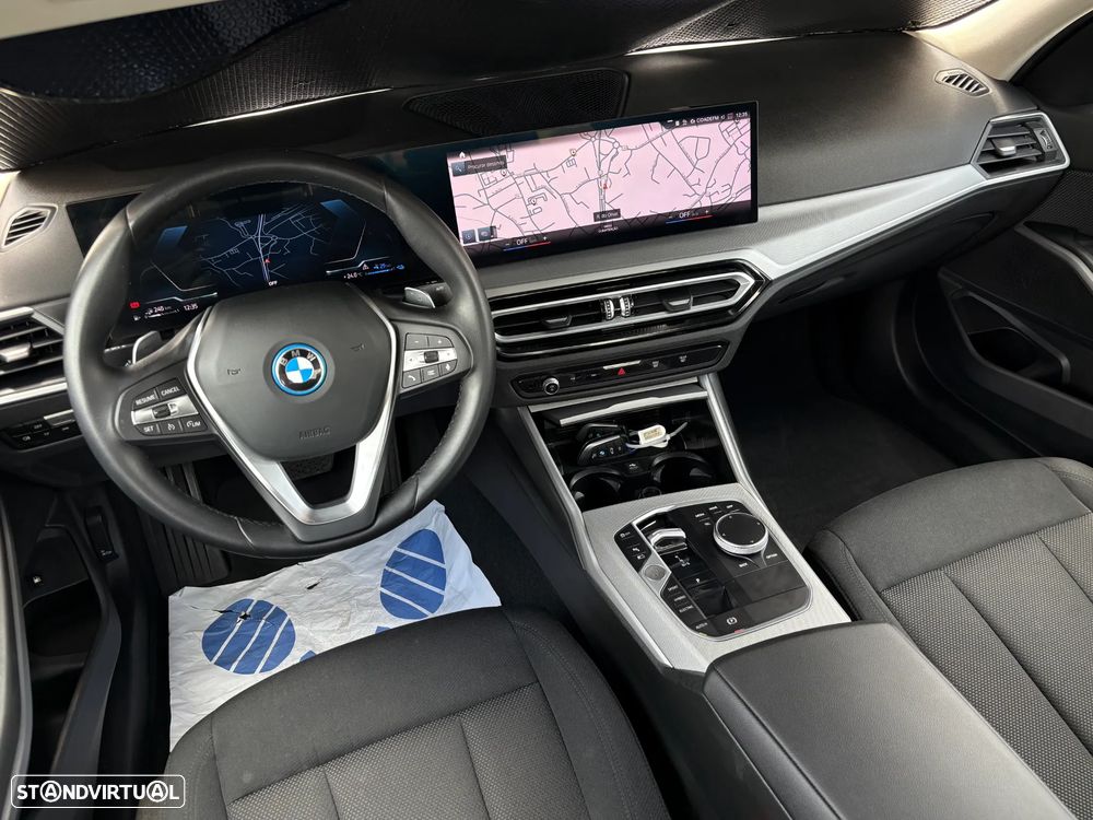 BMW 320 e Line Luxury Auto - 11
