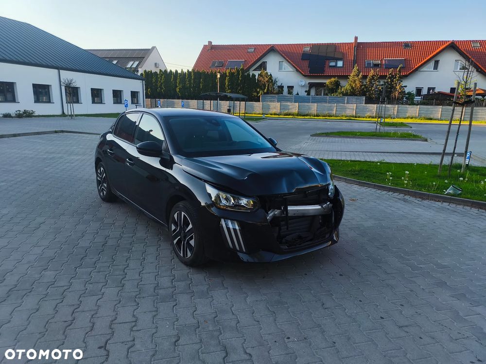 Peugeot 208 - 1