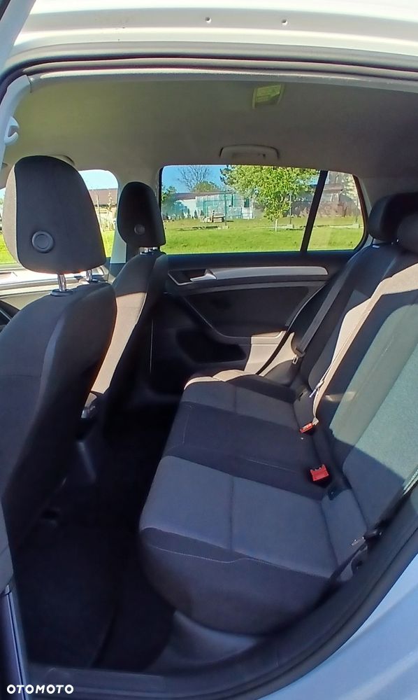Volkswagen Golf 1.2 TSI Trendline DSG - 8