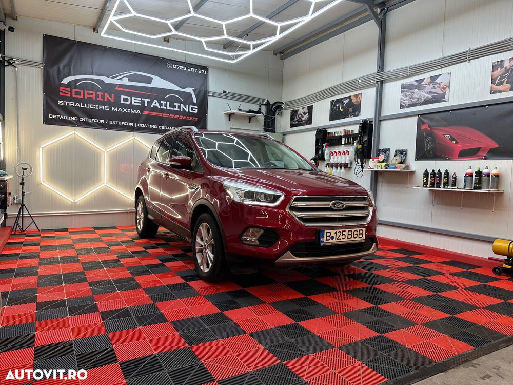 Ford Kuga 2.0 TDCi 4WD Powershift Titanium - 2
