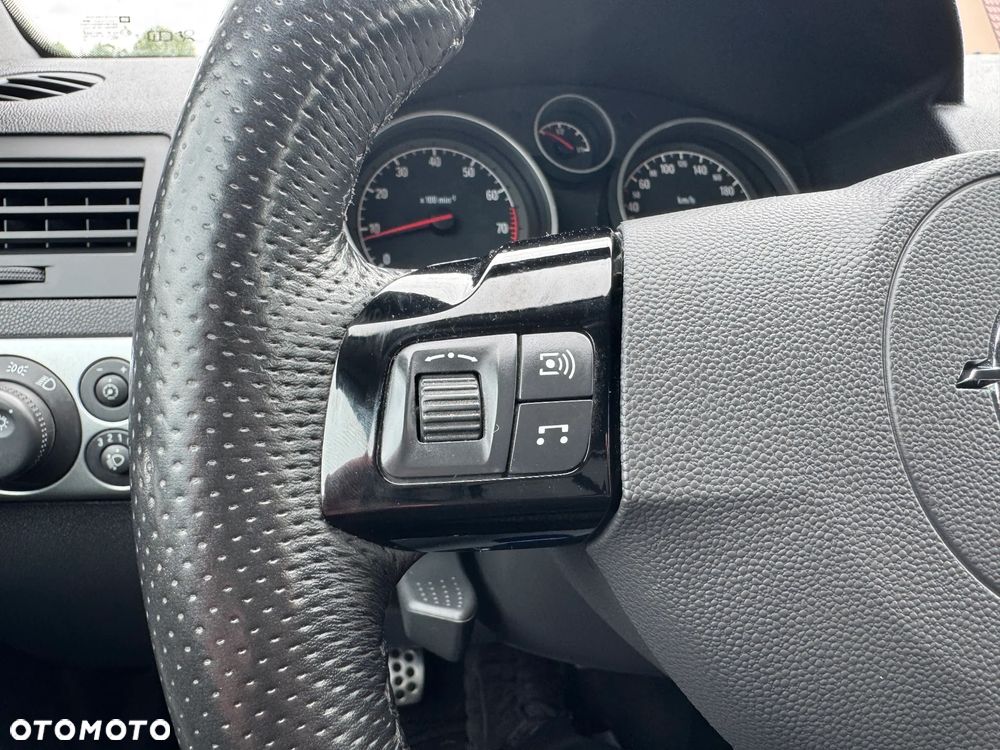 Opel Astra 1.6 Edition 111 Jahre - 22