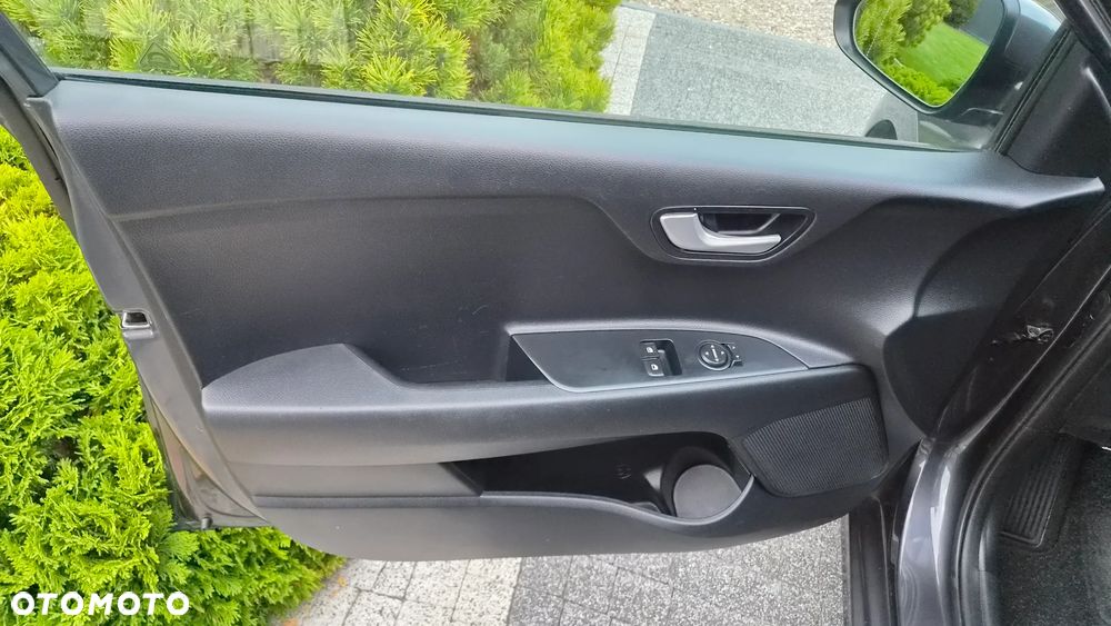 Kia Rio - 24