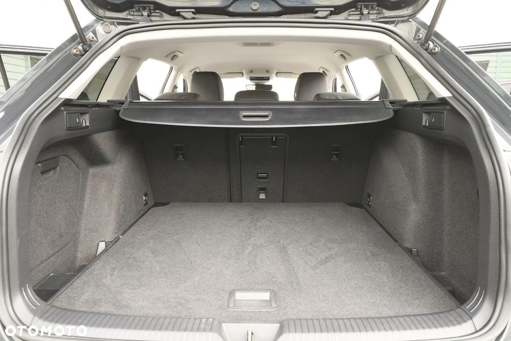 Volkswagen Golf VIII 1.0 TSI Life - 12