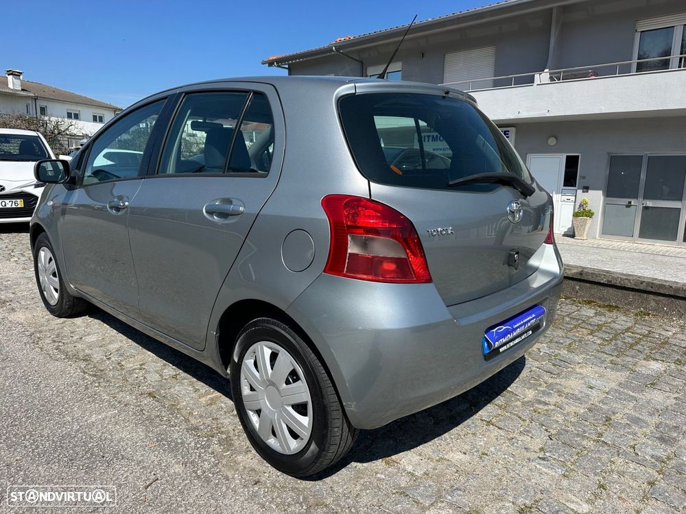 Toyota Yaris 1.0 VVT-i AC - 3