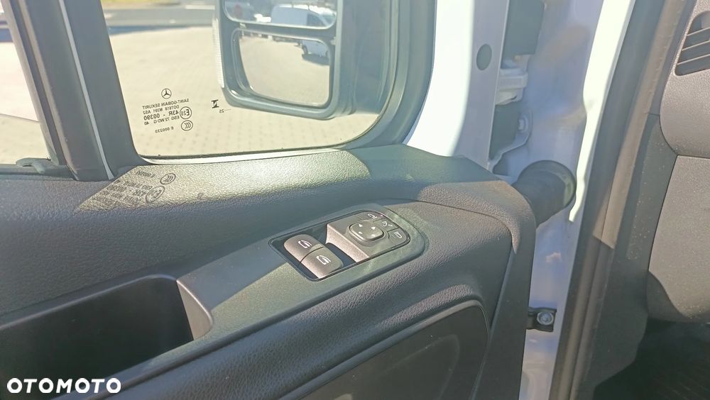 Mercedes-Benz SPRINTER - 10