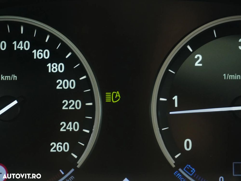 BMW Seria 5 520d Sport-Aut. - 34