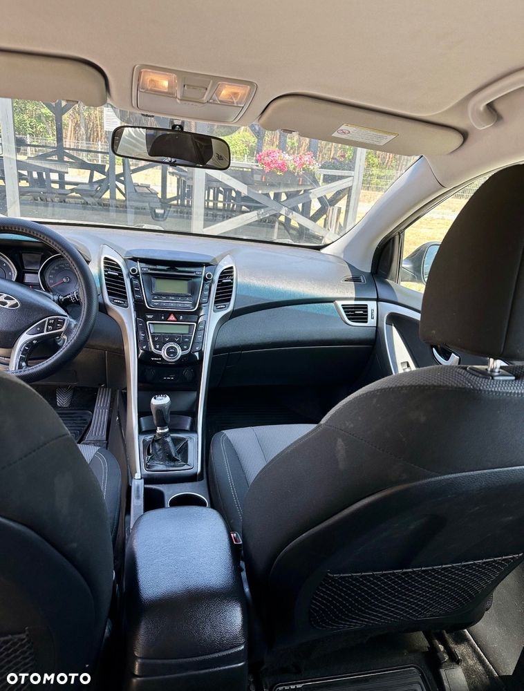 Hyundai i30 ver-kombi-1-6-crdi-passion - 6