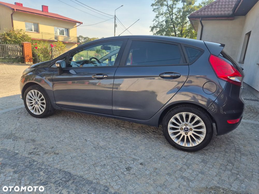 Ford Fiesta - 11
