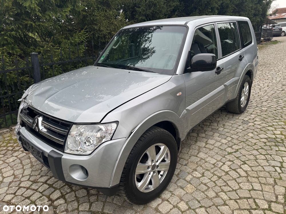 Mitsubishi Pajero 3.2 DI-D Automatik Instyle - 2