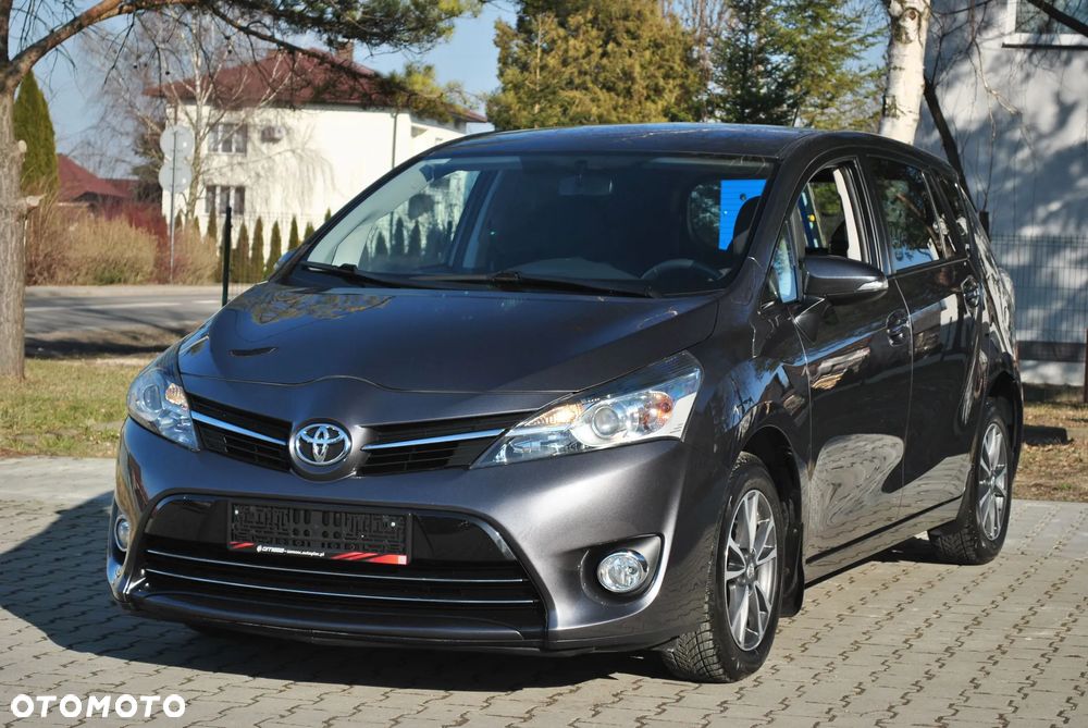 Toyota Verso 1.6 Premium 7os - 1