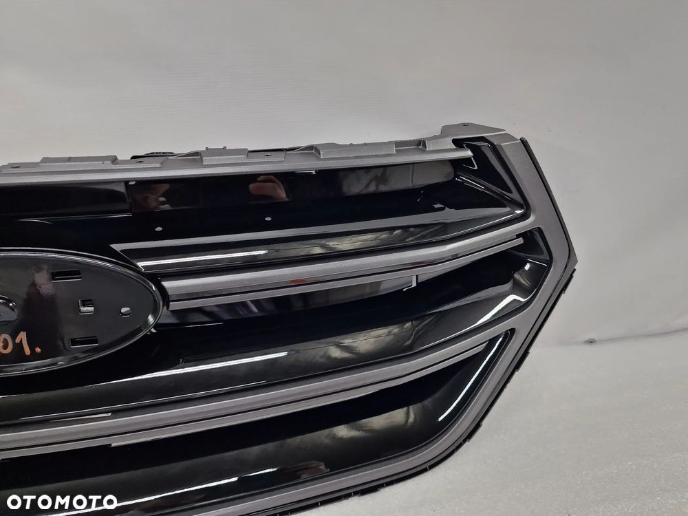 FORD EDGE II MK2 15- ATRAPA / GRILL PRZEDNI PRZÓD CZARNY NOWY ORYGINALNY ( OPCJA BEZ KAMERY ) , NR GT4B8200JBMAS / GT4B8200KB5FM6 / GT4B8200MF5FM6 / GT4Z8200KB / GT4Z8200 / GT4B8200 , NR AUKCJI GL401 - 5
