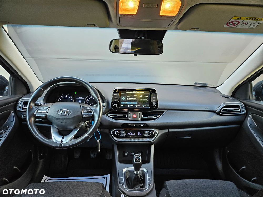 Hyundai i30 1.5 DPI Smart - 13