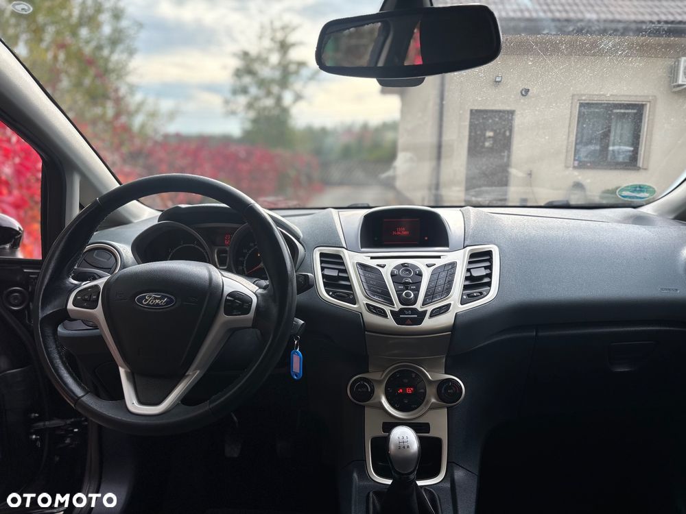 Ford Fiesta 1.4 Ghia - 20