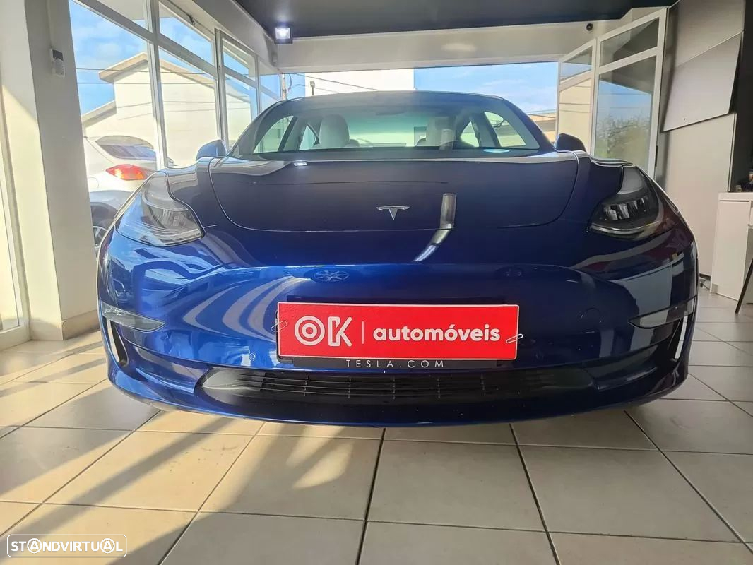 Tesla Model 3 - 4